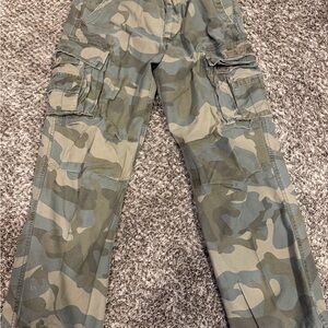 Aeropostale Camo Cargo Pants